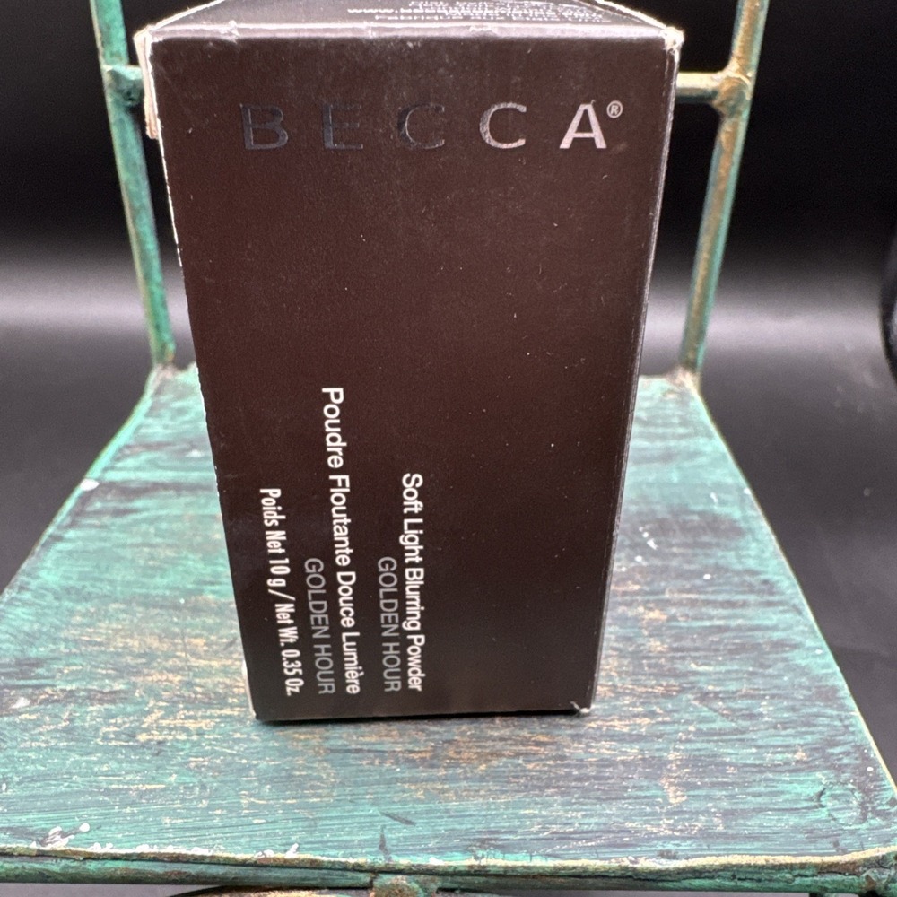 BECCA Soft Light Blurring Powder Golden Hour, 0.35 oz  DISCONTINUED New In Box!